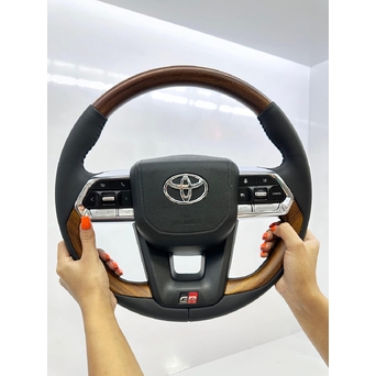 Sukan Toyota modelleri ucun mebel koja