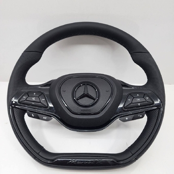 Sukan Mercedes modelleri ucun qara model